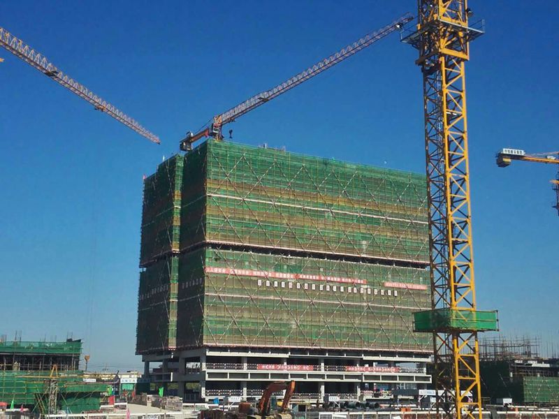 超級蜂巢項目1#順利封頂